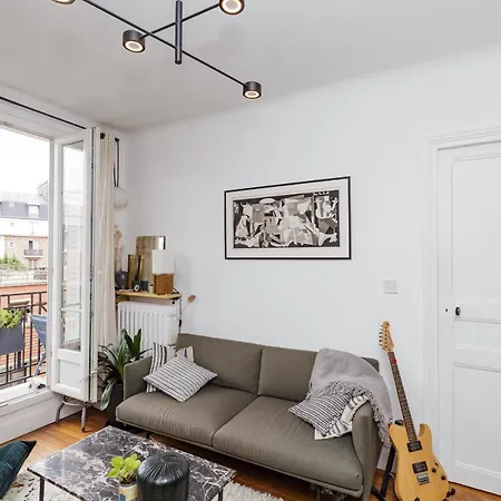 דירה Comfy 31 M For 2 Well Decorated With Balcony פריז