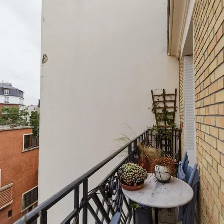Comfy 31 M For 2 Well Decorated With Balcony Apartament Paryż