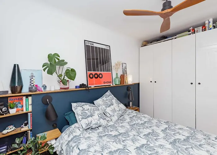 Comfy 31 M For 2 Well Decorated With Balcony Apartment