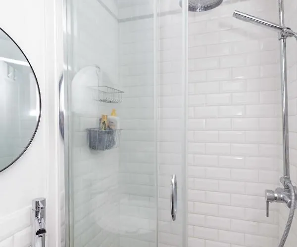 Comfy 31 M For 2 Well Decorated With Balcony Apartment *