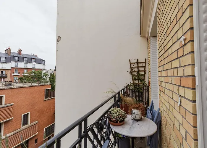 Comfy 31 M For 2 Well Decorated With Balcony Apartament Paryż